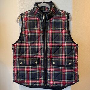 J Crew Tartan Christmas HolidayPlaid Puffer Vest Sz Large Quilted w/Snap Pockets